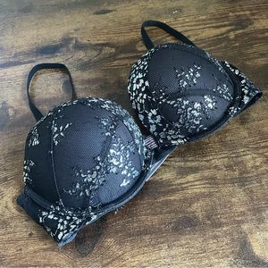 Victoria’s Secret Bombshell Bra - Very Sexy Collection 32C Black Silver